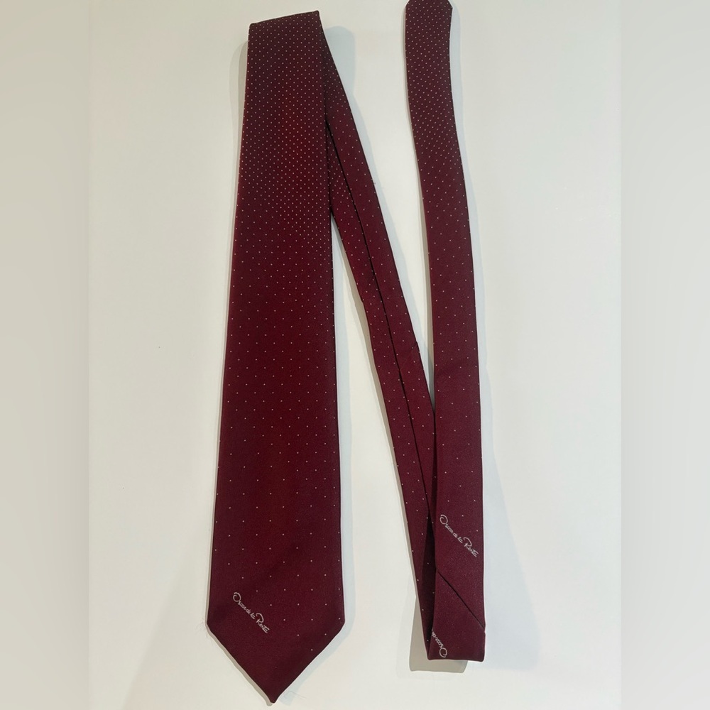 Vintage Oscar De La Renta Men’s Necktie Burgundy - Picture 1 of 5